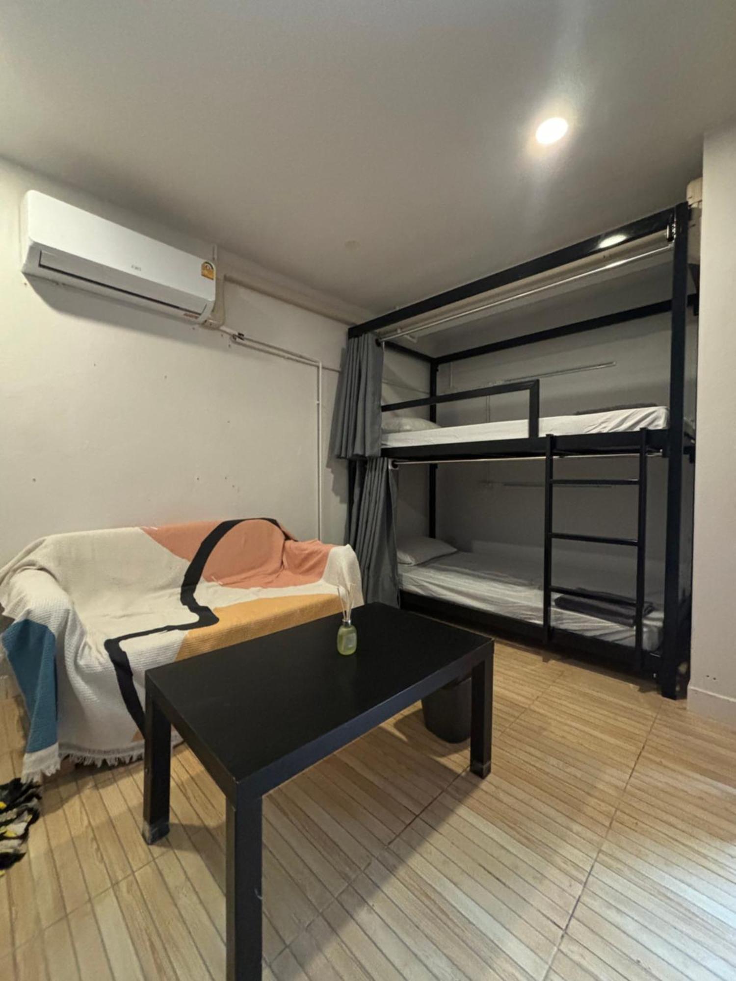 The Cute Silom Hostel Banguecoque Exterior foto